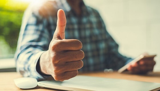 satisfaction-pouce-leve-newsletter